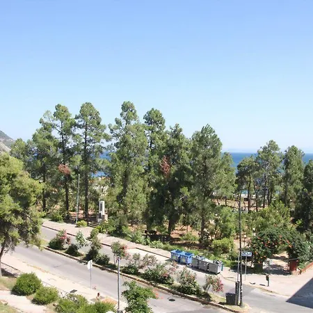 Hotel Artemision 3*