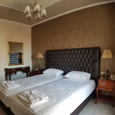 Hotel Artemision 3*